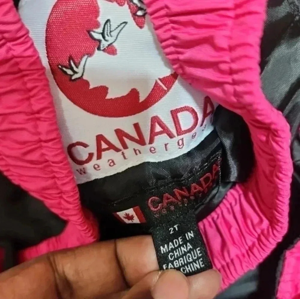 Girls 2t Canda Weather Snow suit. - Picture 4 of 4